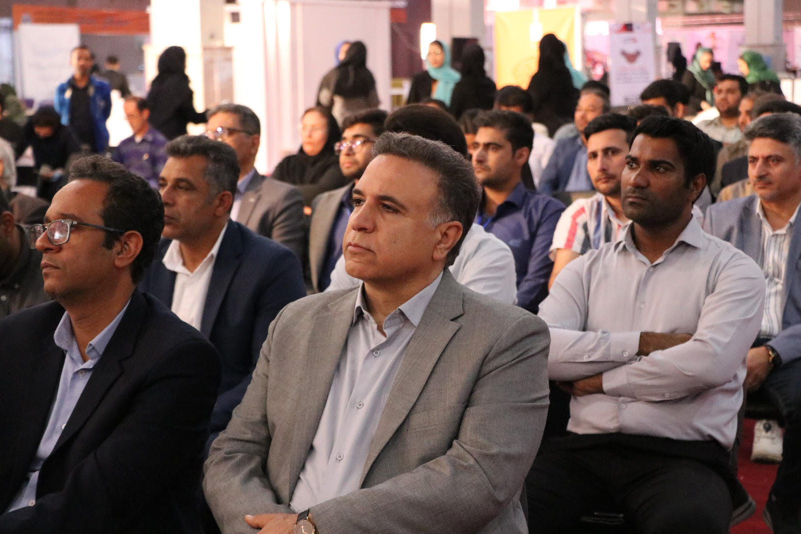حضور انجمن آزمایشگاه های همکار استان هرمزگان در اولین نمایشگاه خدمات کسب و کار استان